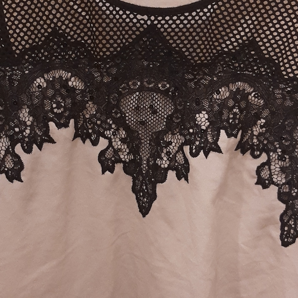 Express Duo Racerback Lace/Mesh Designed Tank Top - Picture 5 of 7